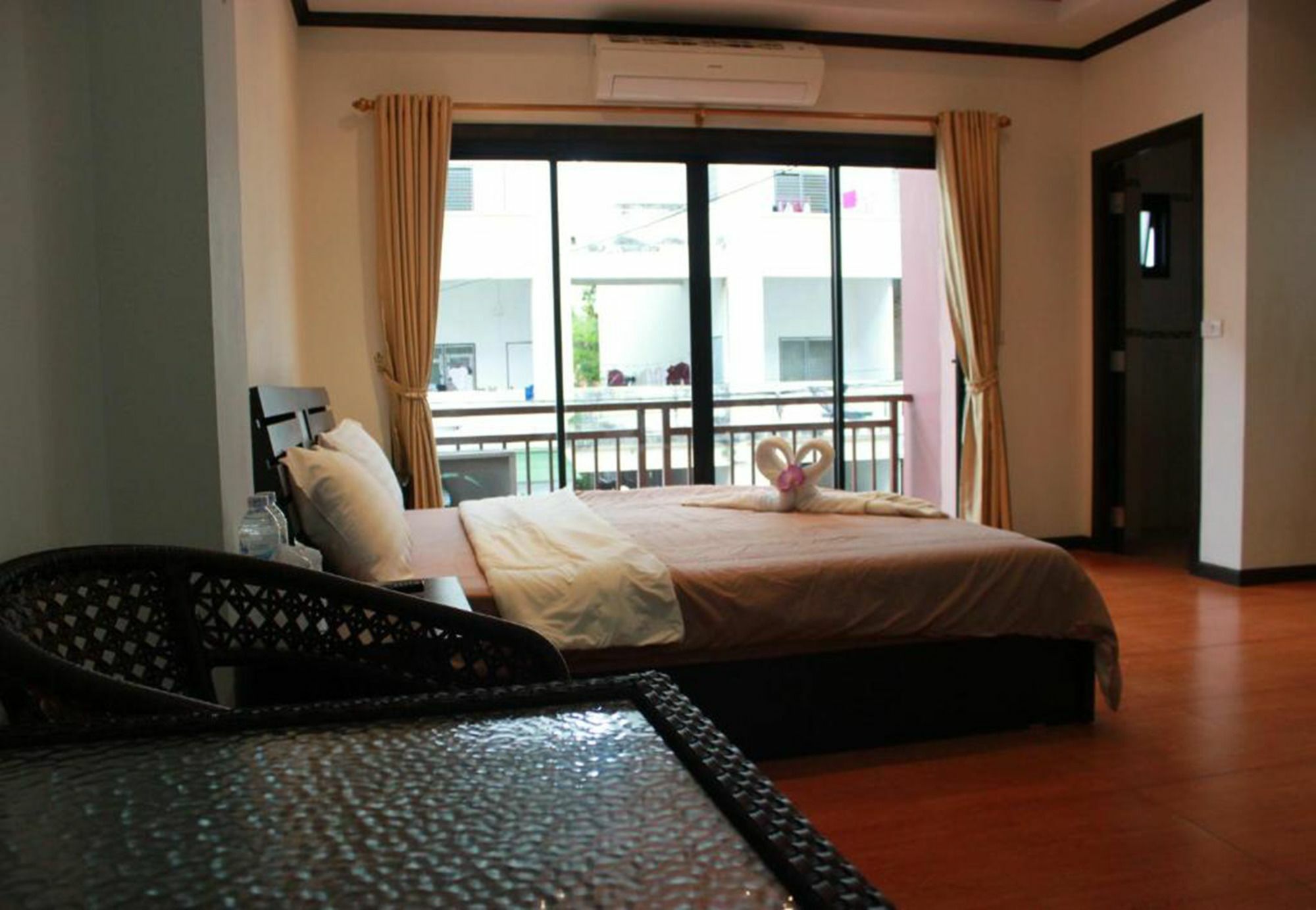 K&J Apartment Ban Nong Tabaek ภายนอก รูปภาพ